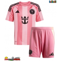 Camisa de Futebol Inter Miami Lionel Messi #10 Equipamento Principal Infantil 2025-26 Manga Curta (+ Calças curtas)